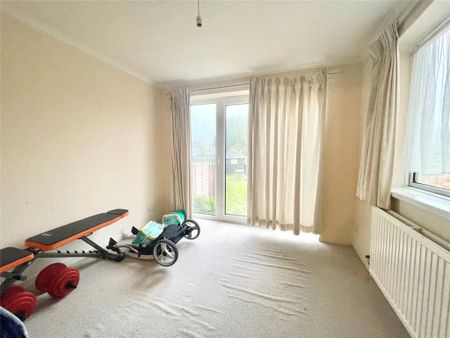 3 bedroom semi-detached house to rent - Photo 5