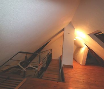 * SCHUCKELIGES NEST FUER SINGLES IN DER City! 1-ZIMMER Mansarden-Ap... - Foto 1