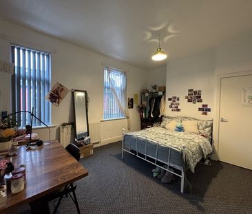 3 Bed Terraced House, Hibbert Street, M14 - Photo 3