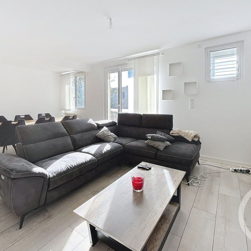 Location Appartement 3 pièces 74m² CHAMALIERES 63400 - Photo 1