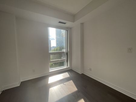 LESLIE BOUTIQUE CONDOS: Sheppard & Leslie (2756 Old Leslie St) AD#100701 - Photo 5