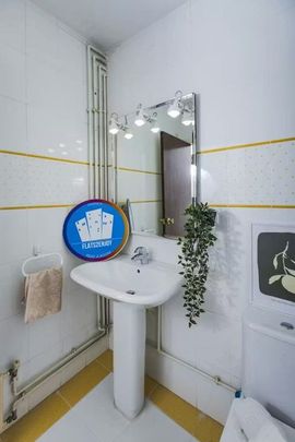 Carrer dAlvaro de Bazan, Valencia, Valencian Community 46010 - Photo 1