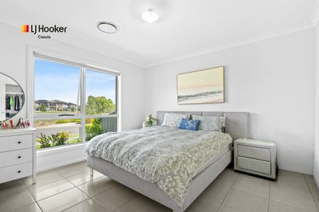 Modern Family Home - Photo 5