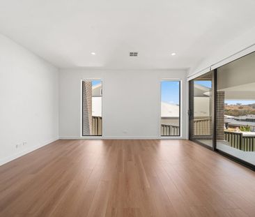 Spacious Family Living with Alfresco Entertaining & Double Garage - Photo 1