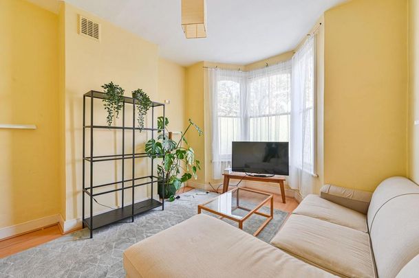 4 bedroom terraced house to rent - Photo 1