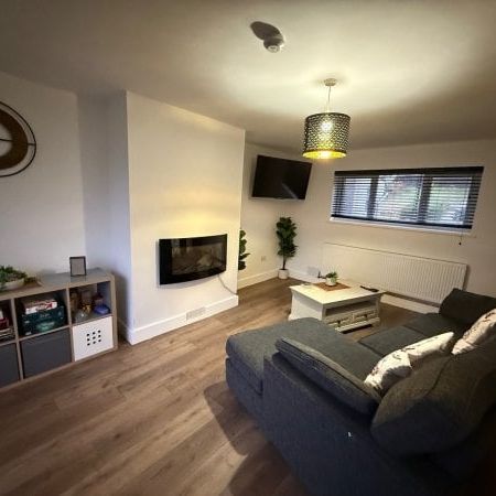 Maesyfelin, Llanelli, SA15 - Photo 1