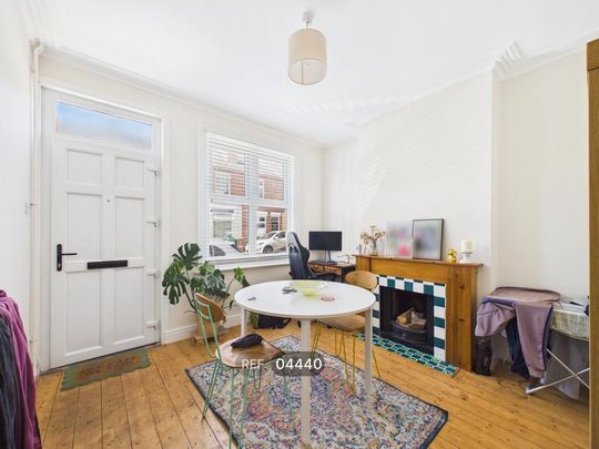2 bedroom terraced house to rent - Photo 1