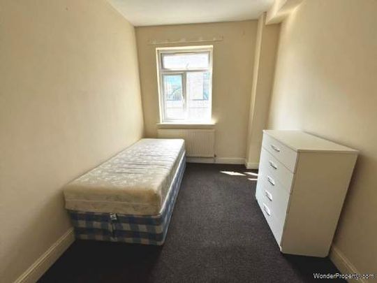 2 bedroom property to rent in London - Photo 1