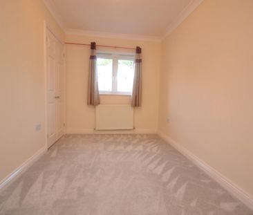 3 bedroom House To Let - Photo 2