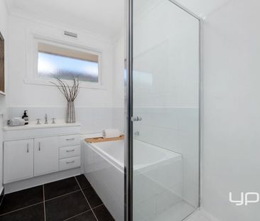 3 BEDROOM FAMILY HOME IN CENTRAL MELTON - Photo 1