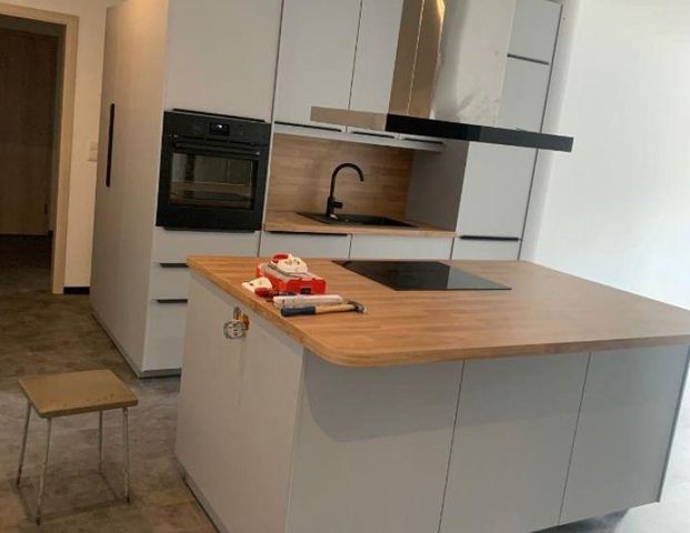 4 Raum Erdgeschoss Terrassenwohnung mit Stellplatz und Einbauküche zu vermieten - Photo 1