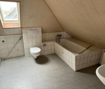 Stilvolle Etagenwohnung im Denkmalgeschützten Haus - Photo 4