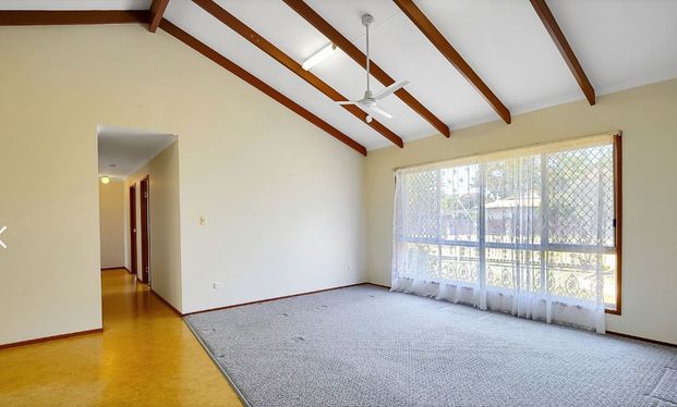 Convenient Living in the Heart of Urangan - Photo 1