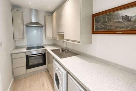 Knaphill, Woking, GU21 - Photo 3
