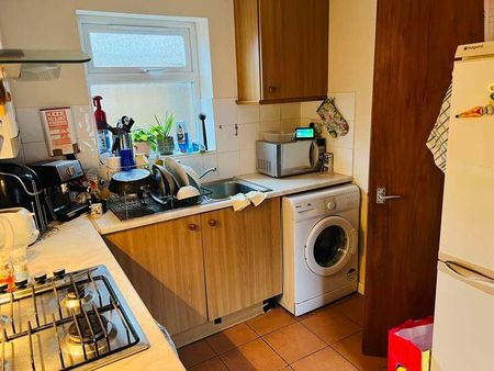 Bedroom Student Apartment - Lenton Uon, NG7 - Photo 5