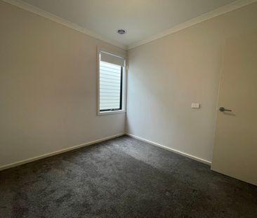 Looking for a family-friendly home with plenty of outdoor space for... - Photo 3