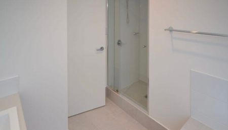 Kensington - Photo 2