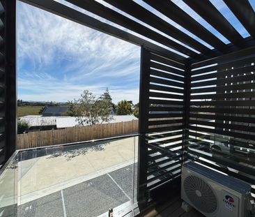 Easy Lifestyle Living in a Prime Location - Photo 3