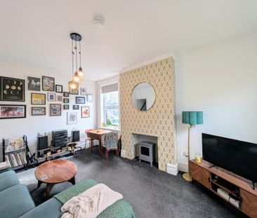 2 bedroom end of terrace house to rent - Photo 1