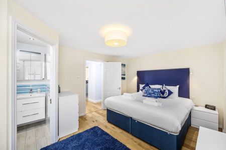 3 bedroom apartment to rent - Photo 4