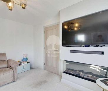 Victoria Road, Eton Wick, SL4 - Photo 5