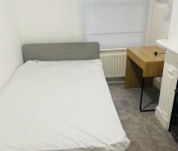 Room in a Shared House, Liverpool Road, RG1 - Photo 3