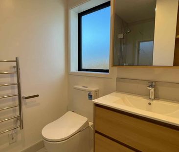 2/75 Ferry Road, City Centre, Christchurch - Photo 3