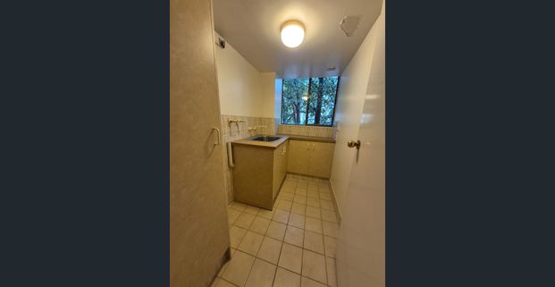 Mariner Court Main Beach. - Photo 1