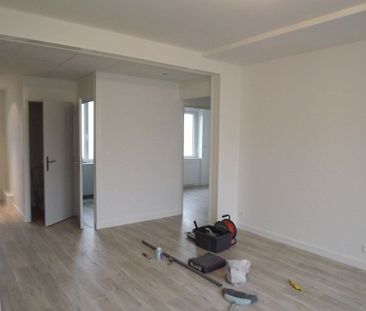 Type 3 de 55 m² AVENUE DE NANTES - Photo 1