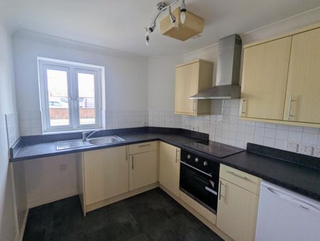 2 bedroom ground floor flat to rent - Photo 5