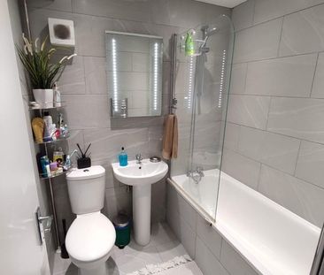 Room in a Shared Flat, London, NW10 - Photo 6