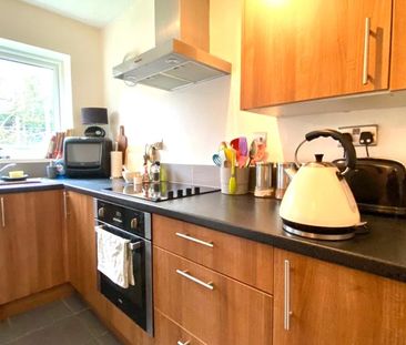 Trafalgar Court, Reading Trafalgar Court, Reading - Photo 2