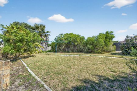Quiet Park Front Family Home - Photo 2