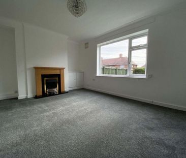 3 bedroom Semi-detached house to rent - Photo 2