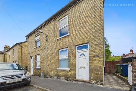 2 bedroom semi-detached house to rent - Photo 4