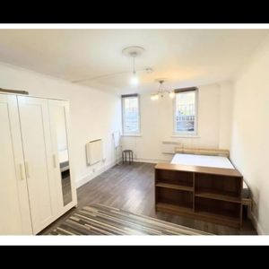 Studio Flat, Benwell Road, N7 - Photo 2