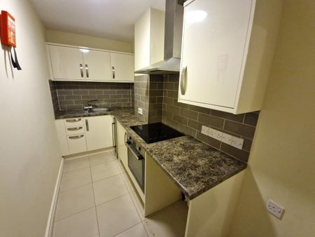 1 bedroom flat to rent - Photo 3