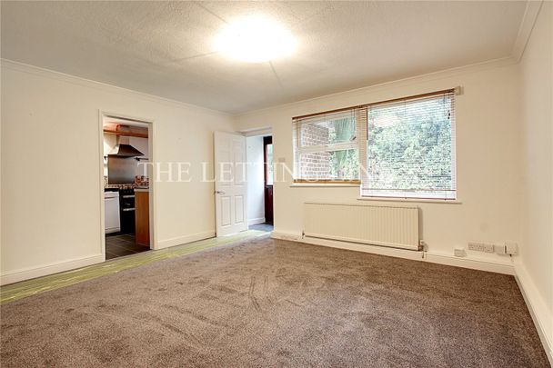 Myddelton Avenue, Enfield, Middlesex, EN1 4AQ - Photo 1