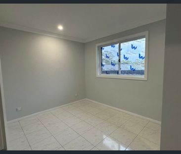 Modern granny flat with Parking - Photo 2