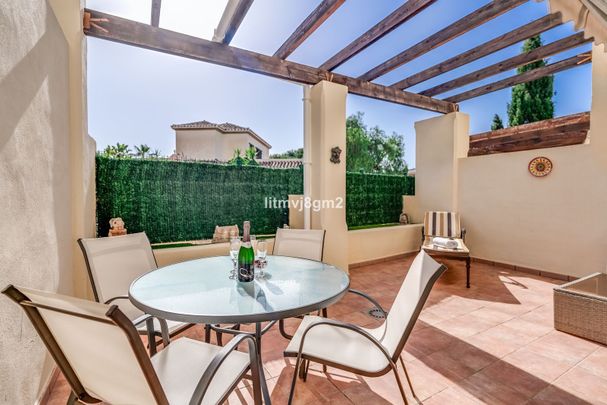 Townhouse in Calahonda - Photo 1