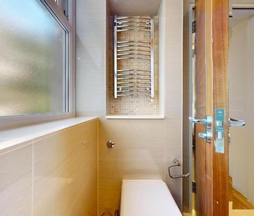 3 bedroom flat to rent - Photo 1