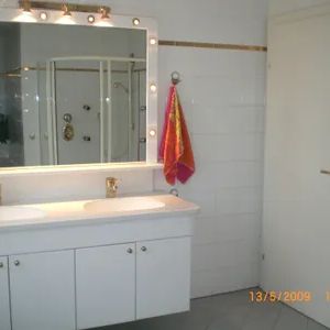Dachgeschosswohnung mit Terrasse und Klimaanlage von privat - Photo 3