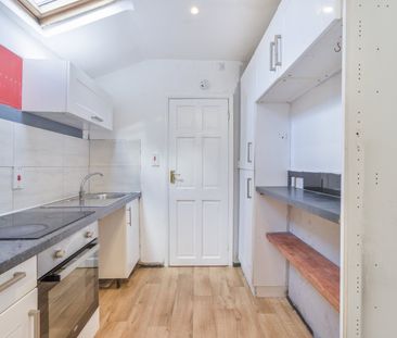 Flat to rent - Broadway, Bexleyheath, DA6 - Photo 4