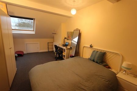 25 Rosa Road, Crookesmoor, Sheffield - Photo 2