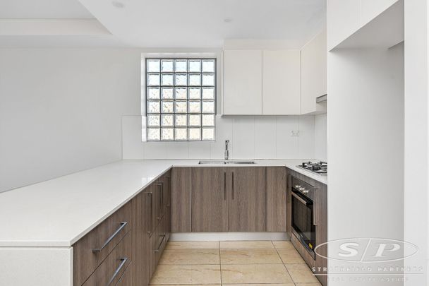 Luxury 1 bedroom apartment - Photo 1