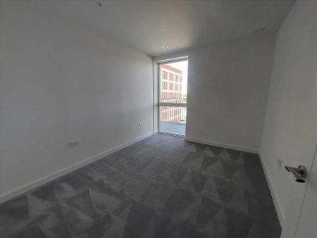 3 bedroom apartment to rent - Photo 2