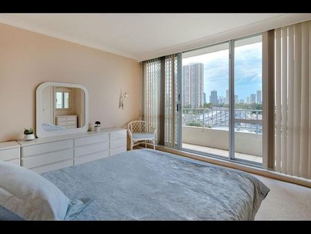 Fully Furnished North Facing Two (2) Bedroom Apartment Located In Surfers Paradise - Photo 2