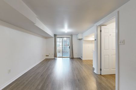 For Lease - 108 Sunway Square, Markham, Ontario - Photo 4