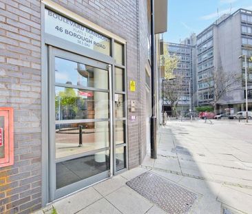 Stylish dual aspect apartment with three balconies & communal roof ... - Photo 6