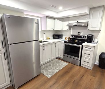 For Lease - 304 Reading Place, Newmarket, Ontario - Photo 4